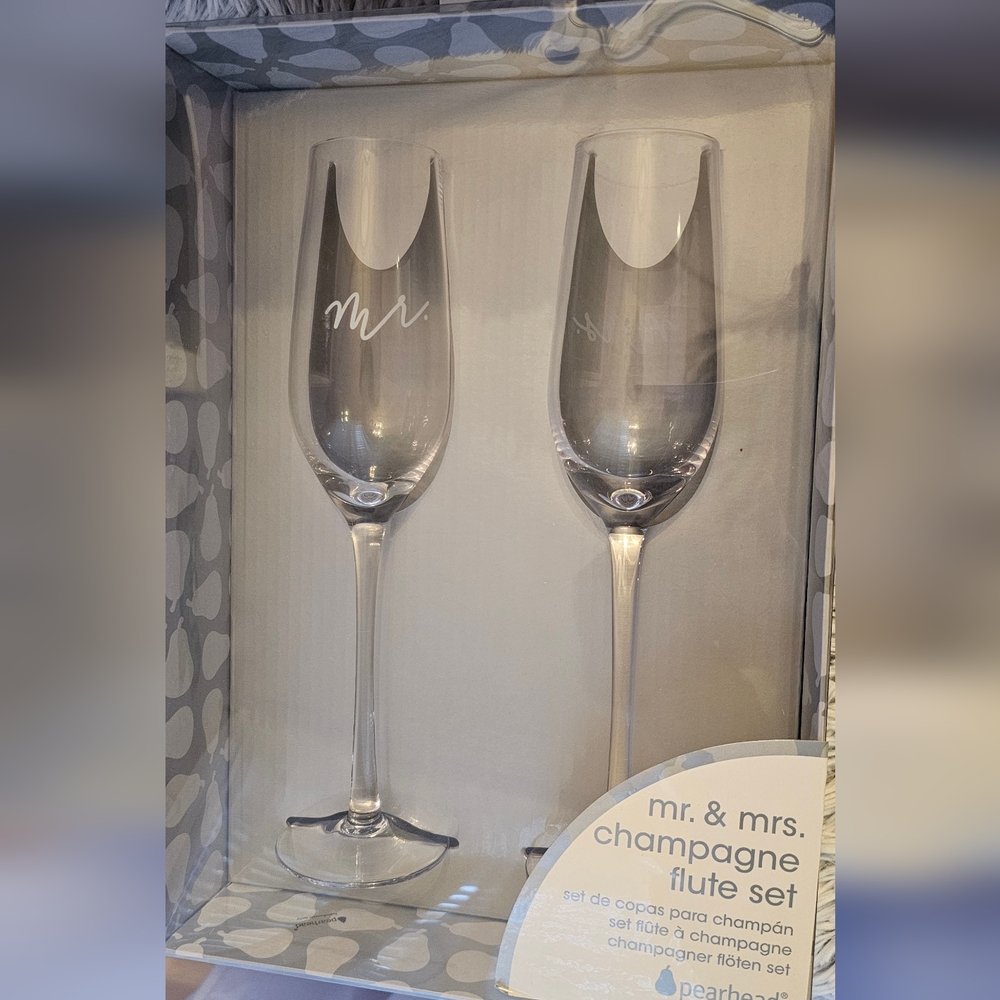 Elegant Mr. & Mrs. Champagne Flutes - Silver